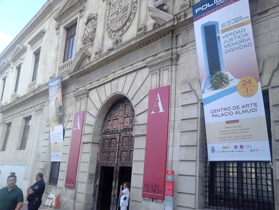 Centro de Arte Palacio Almudi, sala de exposiciones donde tuvo lugar la exposición.