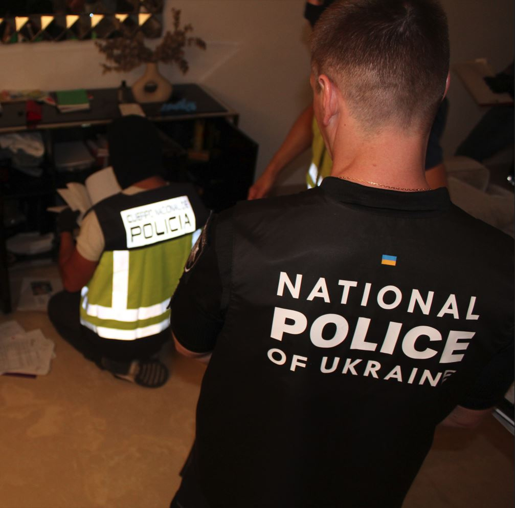 Policías en el operativo 