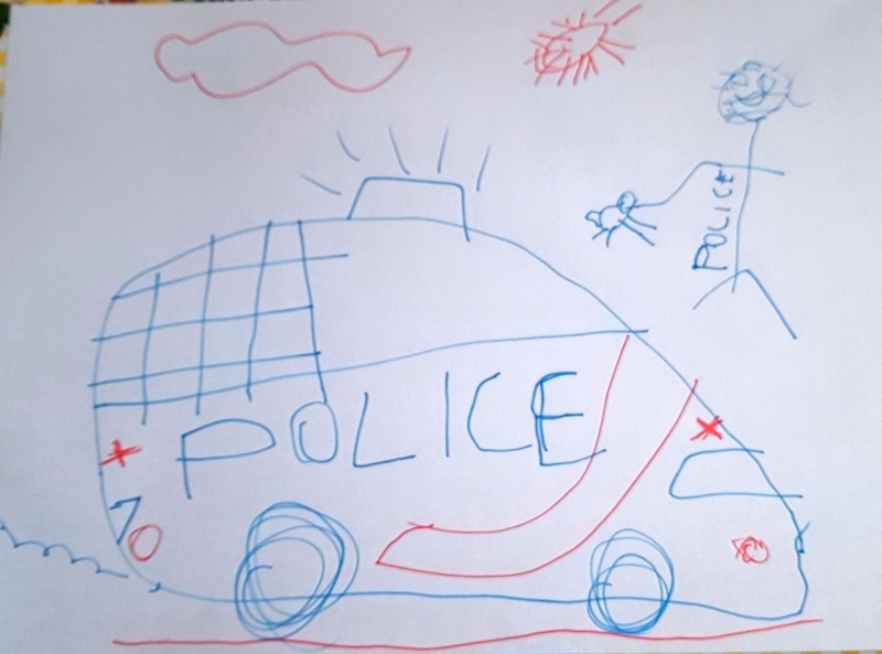 Dibujo en el que se puede ver a un coche de policía, escrito en inglés.