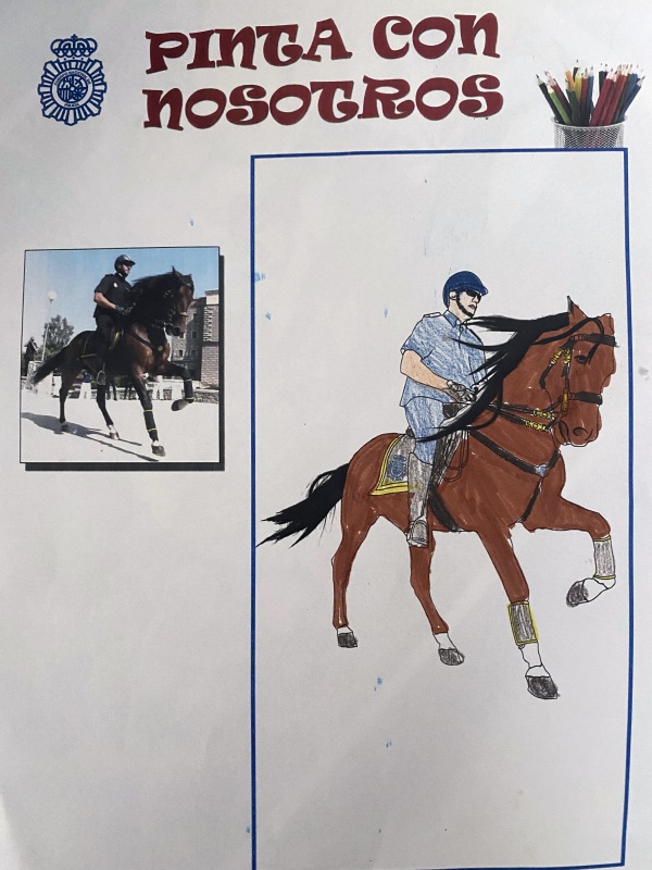 Dibujo de un Policía Nacional perteneciente a la Unidad Especial de Caballería montando su caballo.